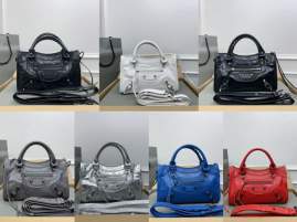 Picture of Balenciaga Handbags _SKUfw177295527fw